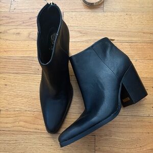 Vince Camuto Black Leather Booties Size 11